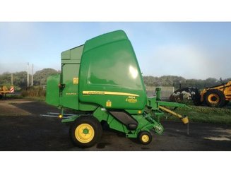 Round baler John Deere 864 - 1