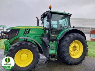 Farm tractor John Deere 6215R - 1