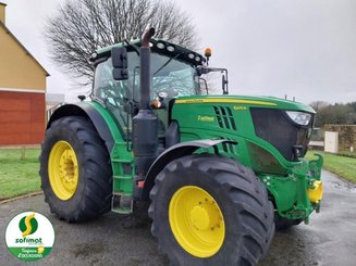 Farm tractor John Deere 6215R - 3