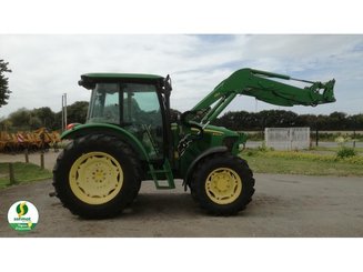 Farm tractor John Deere 5090R - 17