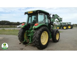 Farm tractor John Deere 5090R - 18
