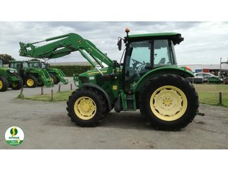 Farm tractor John Deere 5090R - 19