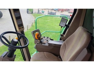 Combine harvester John Deere W660HM - 4