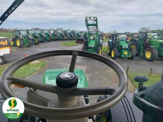 Farm tractor John Deere 8270R - 7