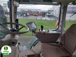 Farm tractor John Deere 8270R - 4