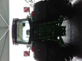 Farm tractor John Deere 6230R - 2