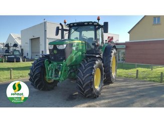 Farm tractor John Deere 6215R - 14
