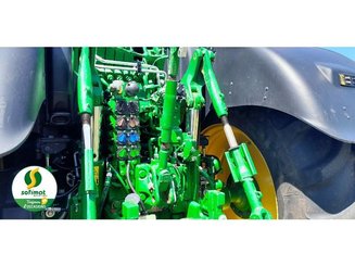 Farm tractor John Deere 6175R - 3