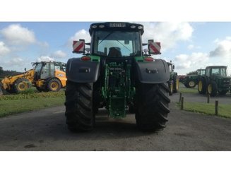 Farm tractor John Deere 6175R - 2