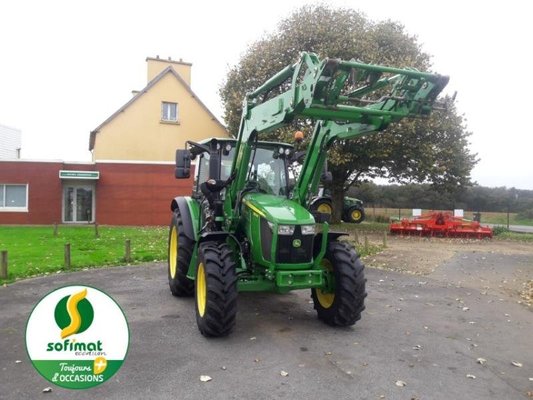 Farm tractor John Deere 5100M - 1