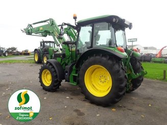 Farm tractor John Deere 5100M - 3