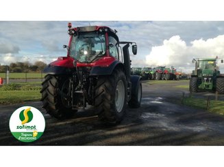 Farm tractor Valtra T154 - 3