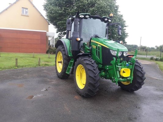 Farm tractor John Deere 6100M - 1