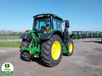 Farm tractor John Deere 6110M - 2