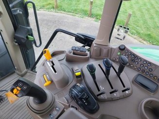 Farm tractor John Deere 6100M - 11