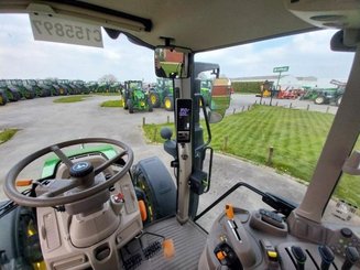 Farm tractor John Deere 6100M - 12