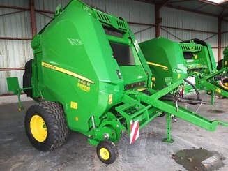Round baler John Deere V461M - 1