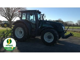 Farm tractor Valtra T163 - 2