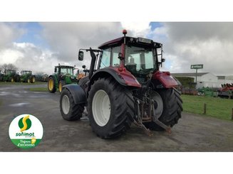 Farm tractor Valtra T163 - 3