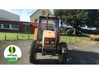 Farm tractor Renault CERES340 - 4