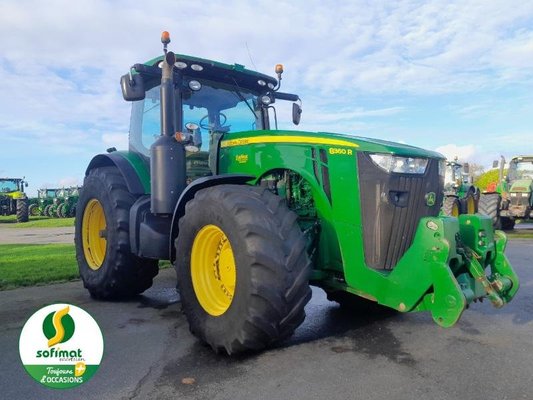 Farm tractor John Deere 8360R - 1