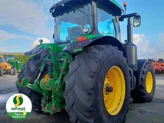 Farm tractor John Deere 8360R - 2