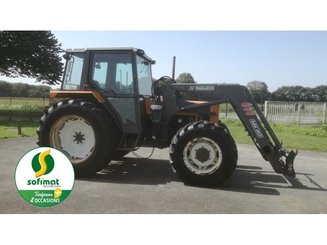 Farm tractor Renault 85-14 - 1