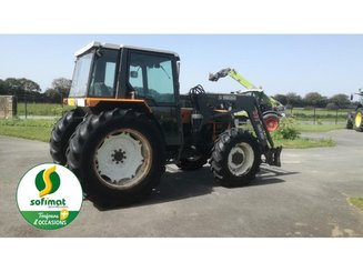 Farm tractor Renault 85-14 - 3
