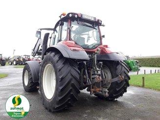Farm tractor Valtra T154 - 2