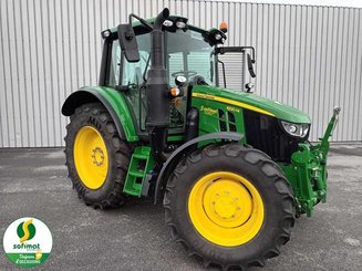 Farm tractor John Deere 6120M - 1