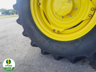 Farm tractor John Deere 6120M - 7