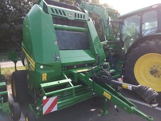 Round baler John Deere V461M - 1