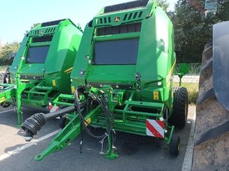 Round baler John Deere V461M - 1