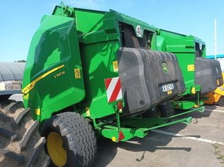 Round baler John Deere V461M - 2