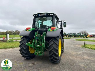 Farm tractor John Deere 6120M - 3