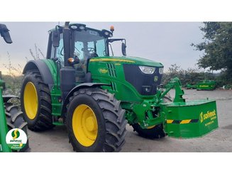 Farm tractor John Deere 6195M - 1