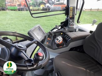 Farm tractor Claas ARION650 - 7