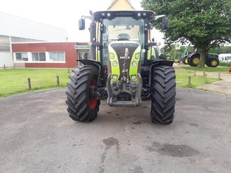 Farm tractor Claas ARION630 - 6