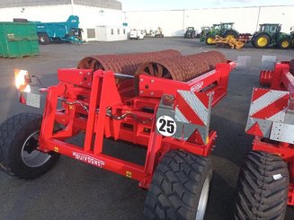 Soil preparation work Quivogne ROLLMAX830 - 1