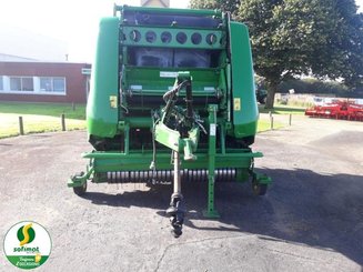 Round baler John Deere 990 - 1