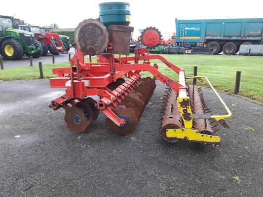 Subsoiler Pöttinger TERRADISC3000 - 1