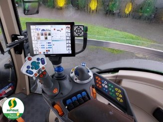 Farm tractor Fendt 826 - 8