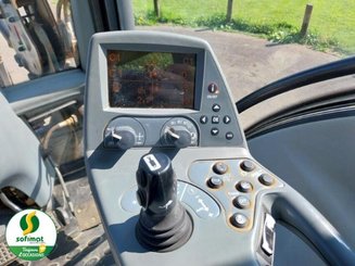 Farm tractor Valtra N122 - 7