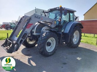 Farm tractor Valtra N122 - 1
