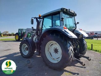 Farm tractor Valtra N122 - 2