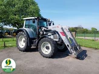 Farm tractor Valtra N122 - 5