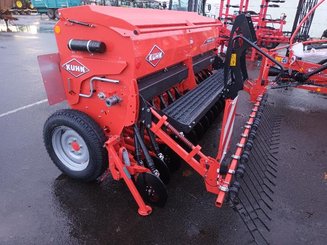 Conventional-till seed drill Kuhn PREMIA3000-24 - 2