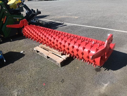 Soil preparation work Kuhn ROULEAU MAXIPACK - 1