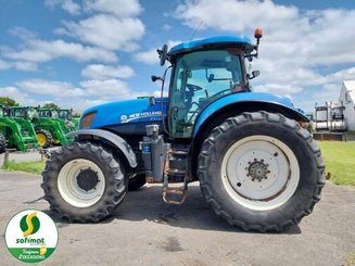 Farm tractor New Holland T7235 - 4