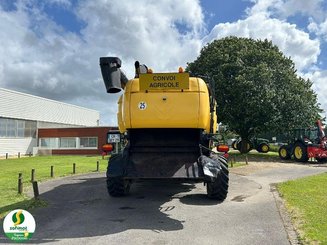 Combine harvester New Holland CX8080 - 3